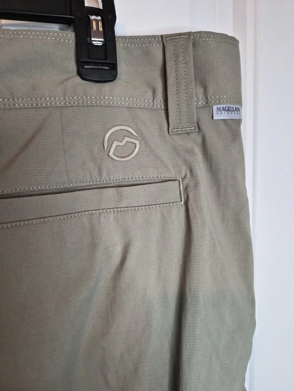 40W Magellan Outdoor mens Performance Cargo Shorts Casual Fishing Vacation Trave